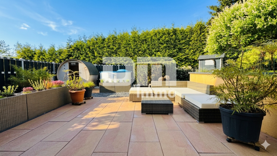 Umfangreich sanierter kompakter Wohntraum im Grünen mit großem Garten und vielen Extras - Terrasse / Sauna / Pool